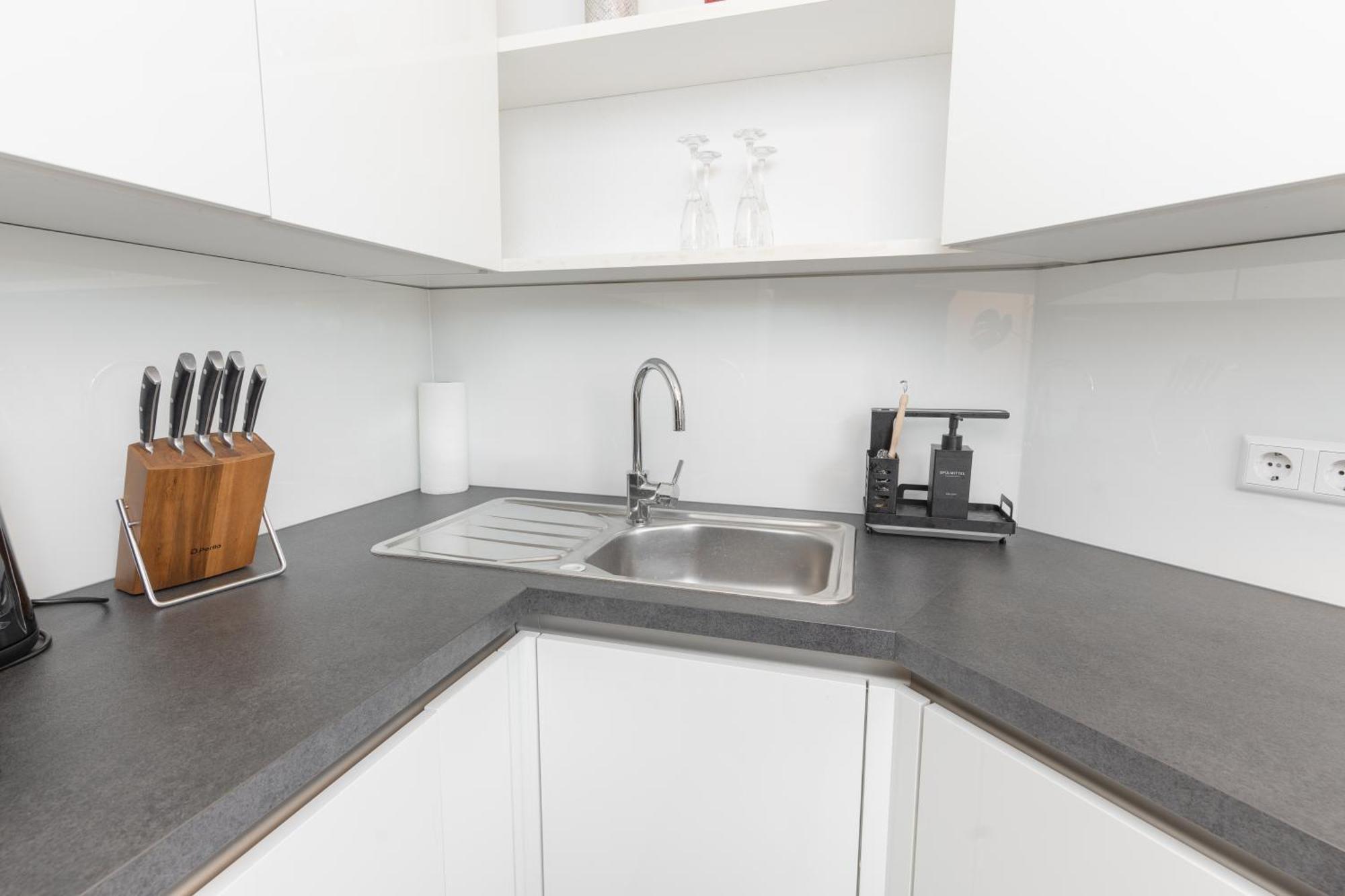 Untersee-Suite Istayunixi Seenaehe-Terrasse-Workspace-Netflix-Parkplatz Radolfzell am Bodensee Bagian luar foto