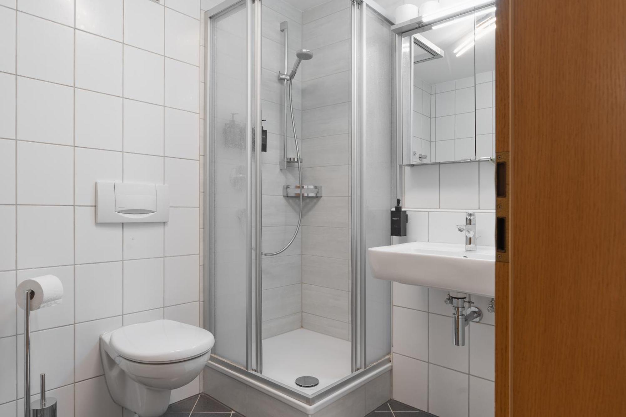 Untersee-Suite Istayunixi Seenaehe-Terrasse-Workspace-Netflix-Parkplatz Radolfzell am Bodensee Bagian luar foto