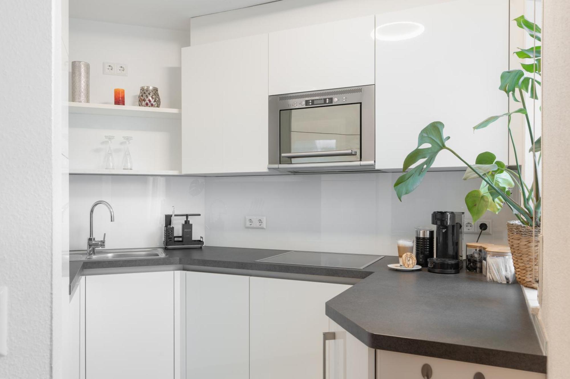 Untersee-Suite Istayunixi Seenaehe-Terrasse-Workspace-Netflix-Parkplatz Radolfzell am Bodensee Bagian luar foto